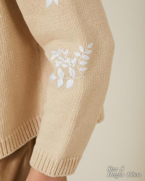 フラワー手刺繍カーディガン(ベージュ) - seventen フラワー手刺繍カーディガン(ベージュ) - seventen