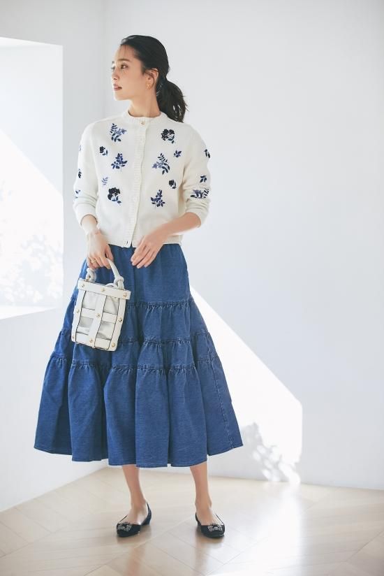 フラワー手刺繍カーディガン(ホワイト×ブルー) - seventen フラワー手刺繍カーディガン(ホワイト×ブルー) - seventen