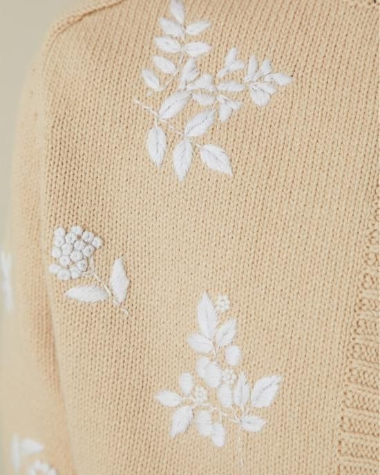 フラワー手刺繍カーディガン(ホワイト×ブルー) - seventen フラワー手刺繍カーディガン(ホワイト×ブルー) - seventen