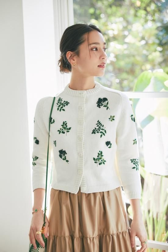 フラワー手刺繍カーディガン(ホワイト×グリーン) - seventen フラワー手刺繍カーディガン(ホワイト×グリーン) - seventen