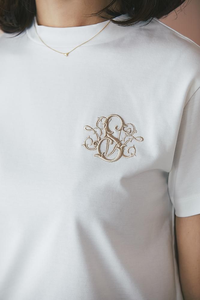 SVT刺繍Tシャツ(ホワイト×ベージュ) - seventen