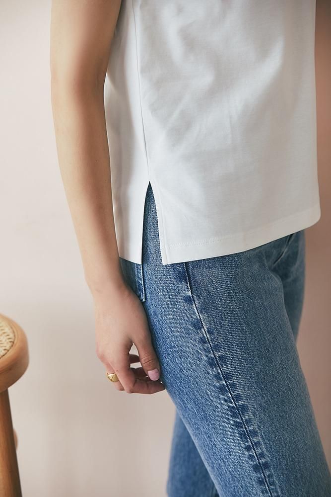 SVT刺繍Tシャツ(ホワイト×ベージュ) - seventen SVT刺繍Tシャツ(ホワイト×ベージュ) - seventen