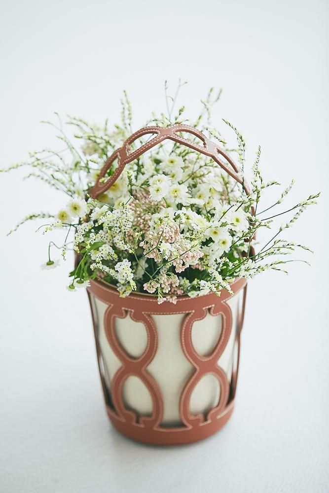 セブンテン　カットワークレザーバケットバッグ 再入荷】カットワークレザーバケットバッグ - seventen