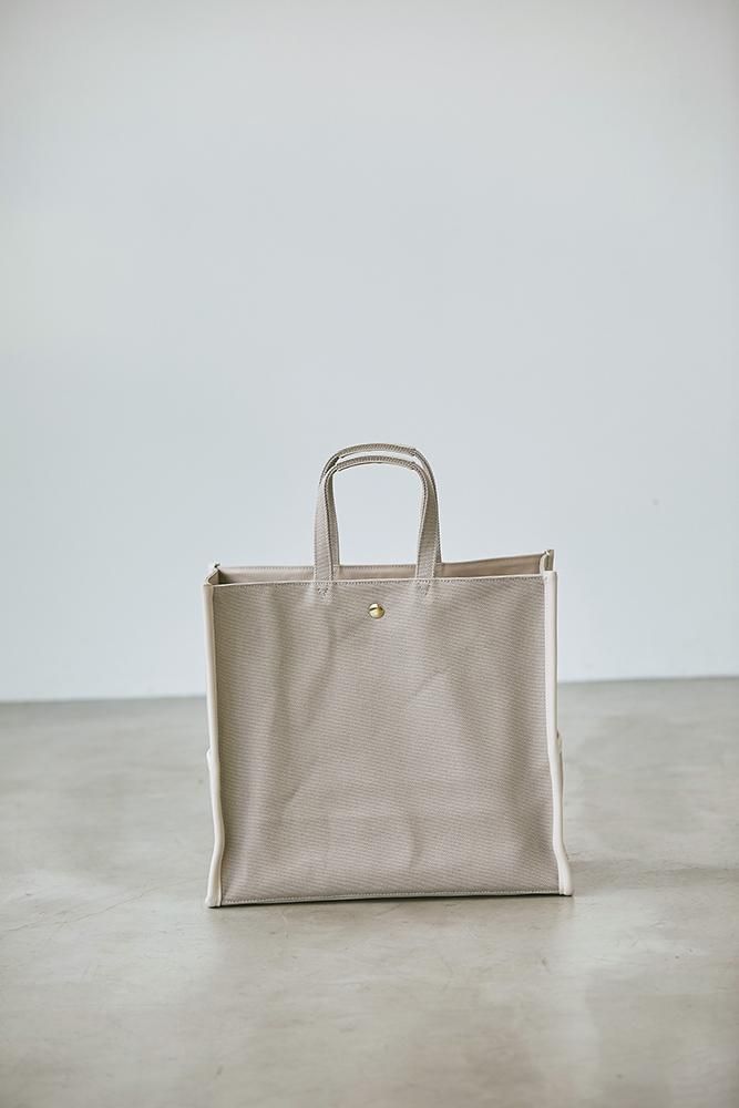 再入荷】ワンポイント刺繍トートバッグ(グレージュ/大) - seventen 再入荷】ワンポイント刺繍トートバッグ(グレージュ/大) - seventen