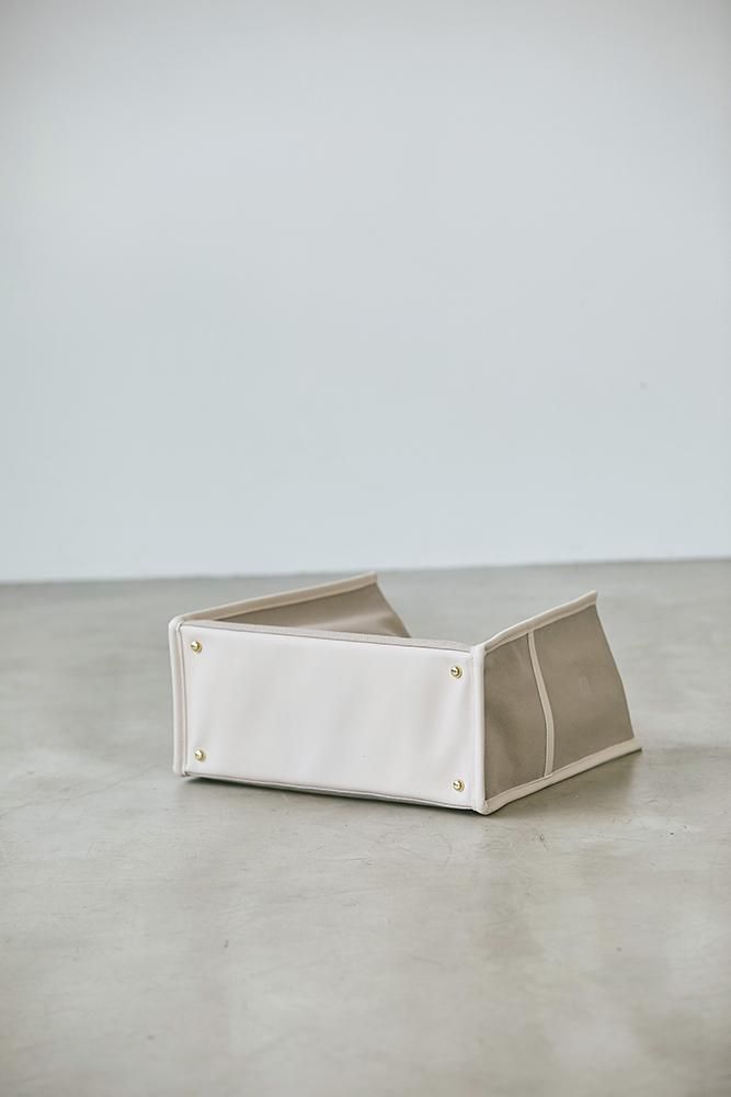 再入荷】ワンポイント刺繍トートバッグ(グレージュ/大) - seventen