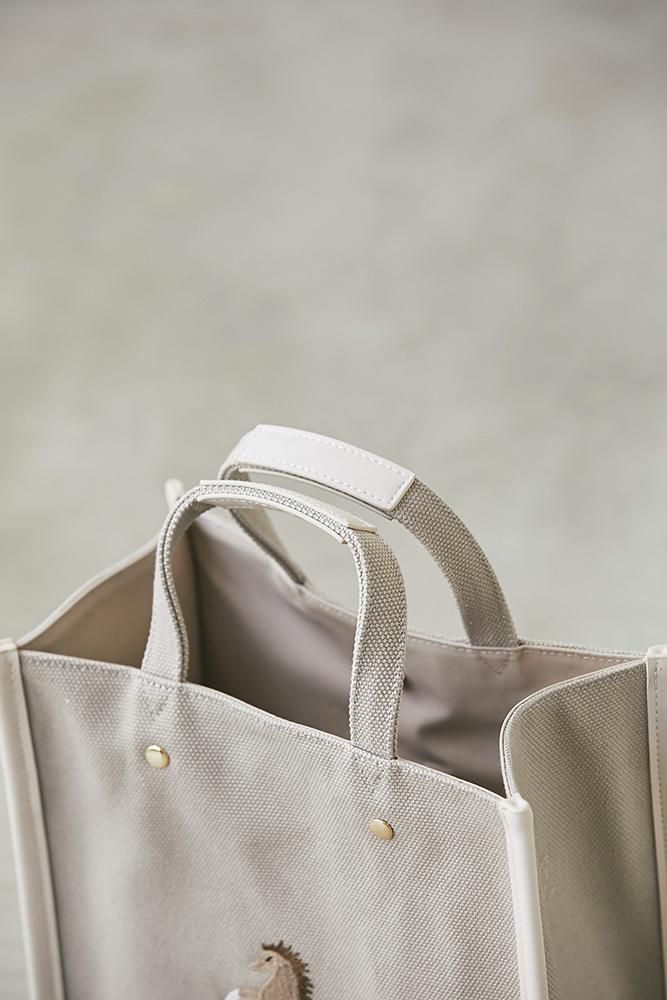 再入荷】ワンポイント刺繍トートバッグ(グレージュ/小) - seventen 再入荷】ワンポイント刺繍トートバッグ(グレージュ/小) - seventen