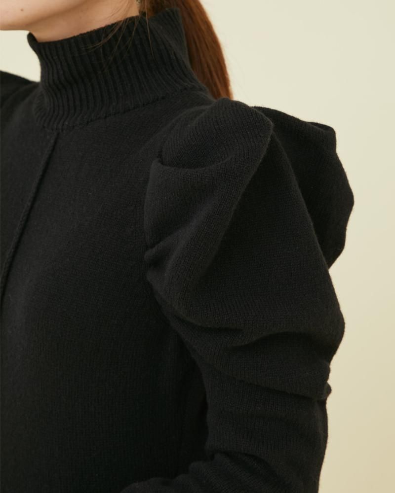 未使用品 セブンテン 23AW パフスリーブニットワンピース ウール M 黒 未使用品 セブンテン 23AW パフスリーブニットワンピース ウール