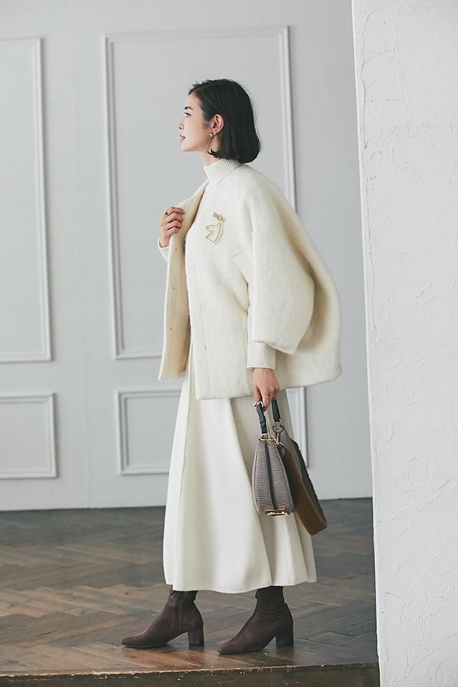 パフスリーブニットワンピース(オフホワイト) - seventen