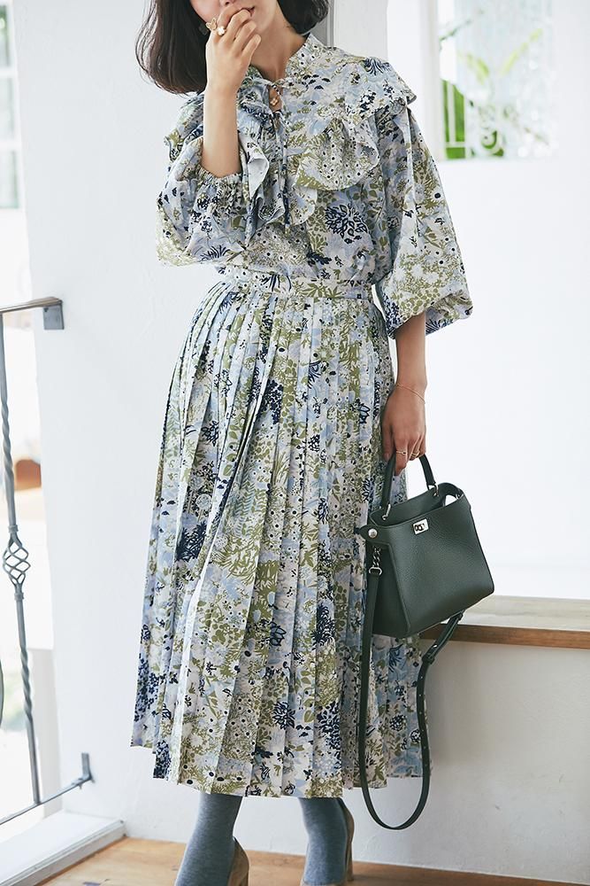 プリントフリルブラウス(グレージュ) - seventen