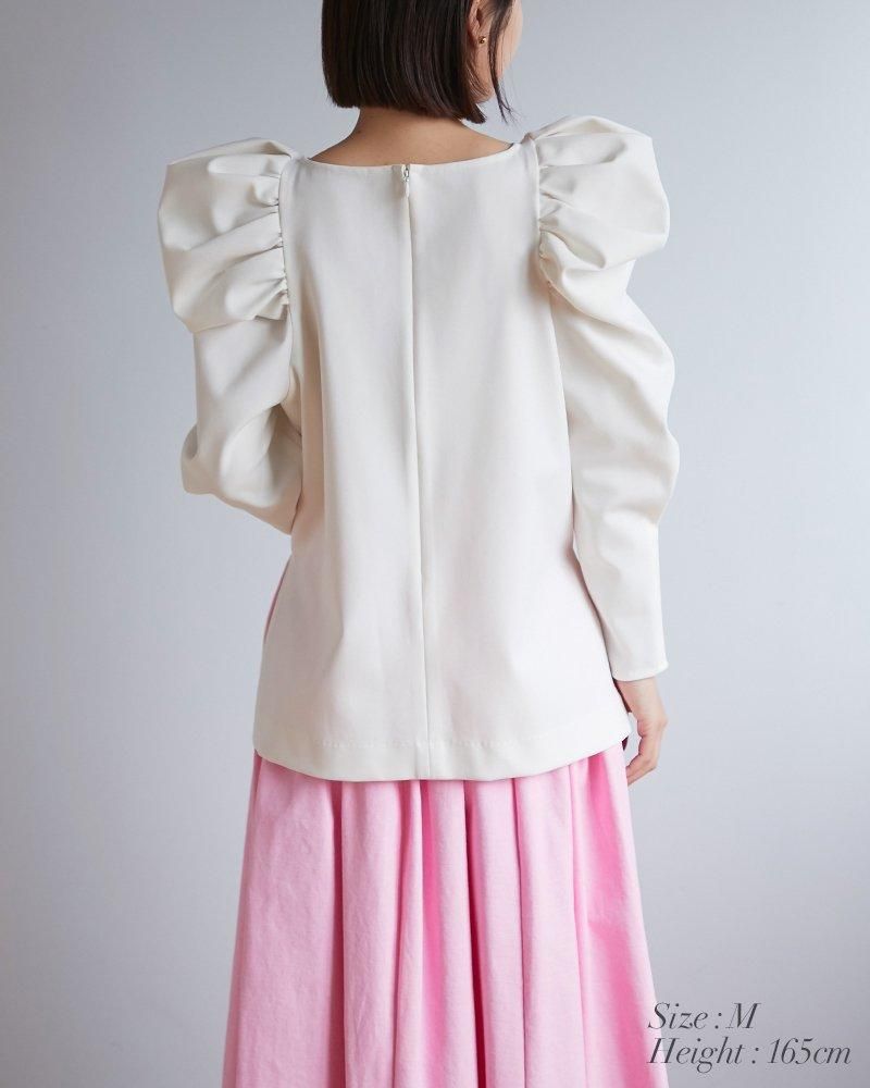 再入荷】ポインティショルダートップス(ブラック) - seventen