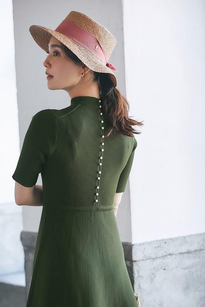 再入荷】バックパールニットワンピース(カーキ) - seventen