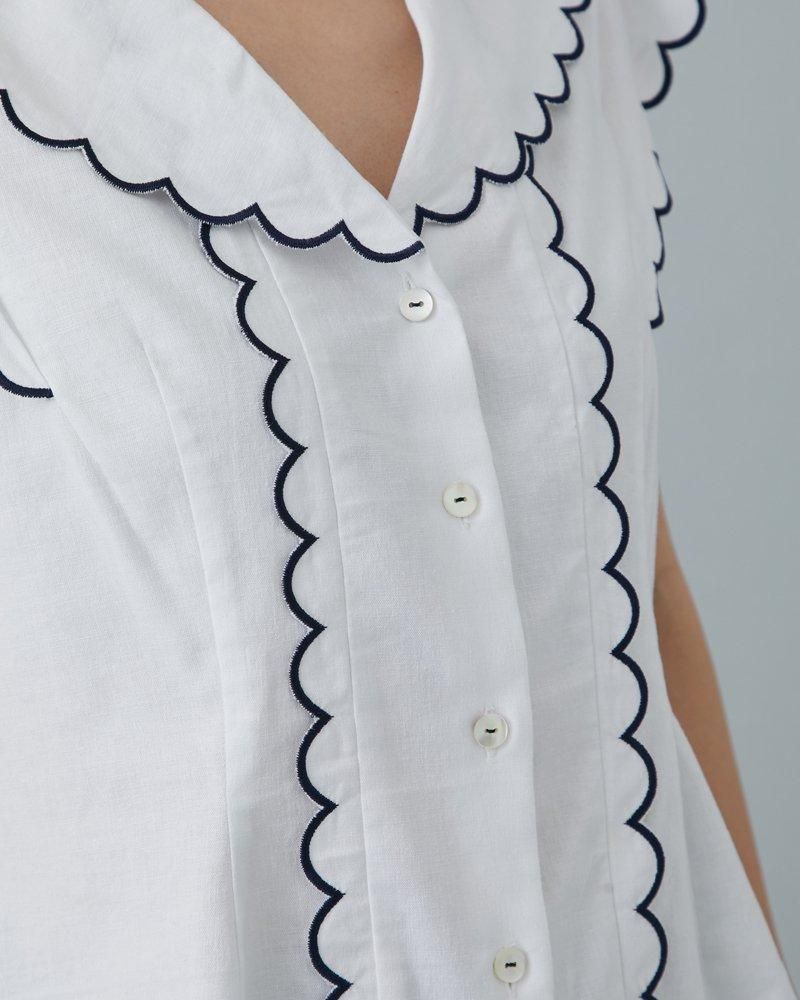 10%off】オープンネックスカラップブラウス(ホワイト) - seventen 10%off】オープンネックスカラップブラウス(ホワイト) - seventen