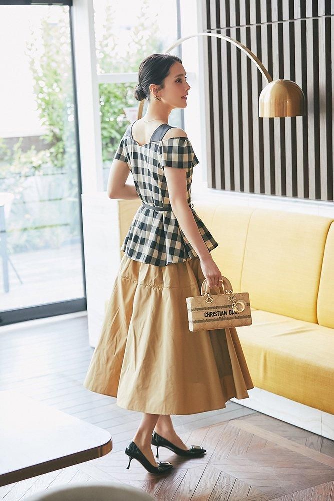 美品】SEVEN TEN セブンテン ペプラムタックトップス ベージュ