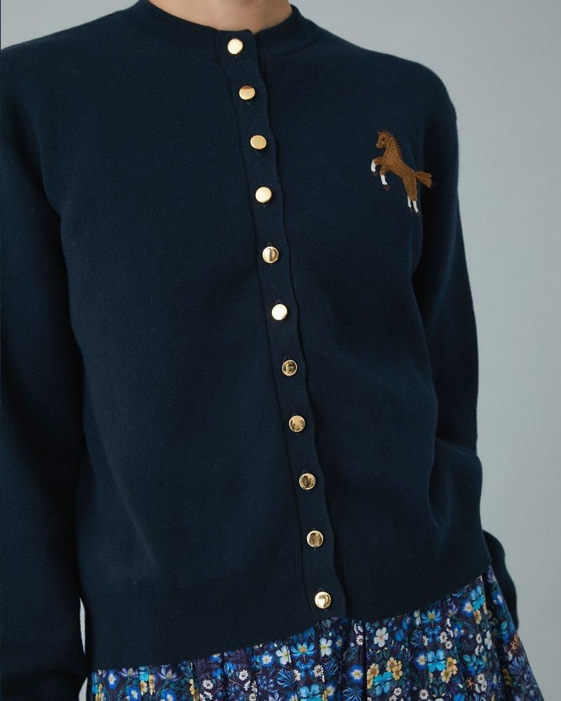ワンポイント刺繍カーディガン(ネイビー) - seventen ワンポイント刺繍カーディガン(ネイビー) - seventen