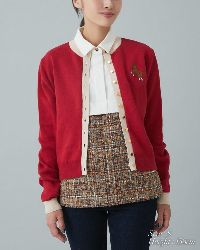 ワンポイント刺繍カーディガン(レッド×ベージュ) - seventen ワンポイント刺繍カーディガン(レッド×ベージュ) - seventen