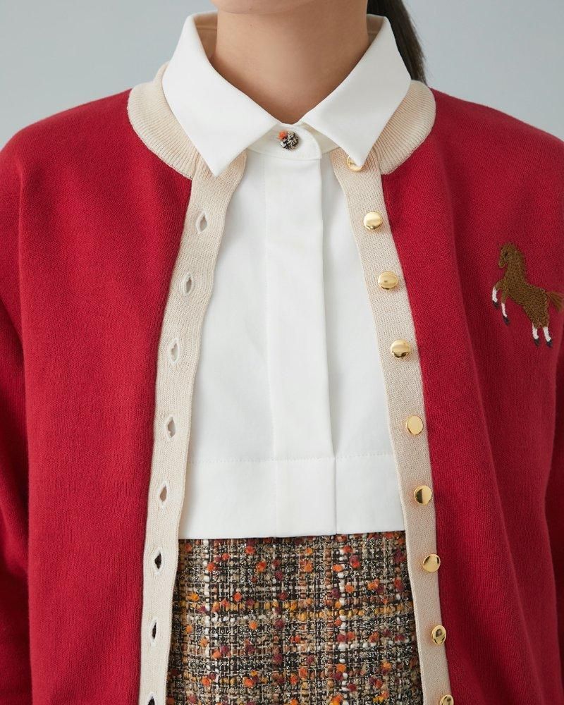 ワンポイント刺繍カーディガン(レッド×ベージュ) - seventen ワンポイント刺繍カーディガン(レッド×ベージュ) - seventen