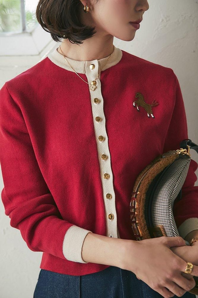 ワンポイント刺繍カーディガン(レッド×ベージュ) - seventen ワンポイント刺繍カーディガン(レッド×ベージュ) - seventen