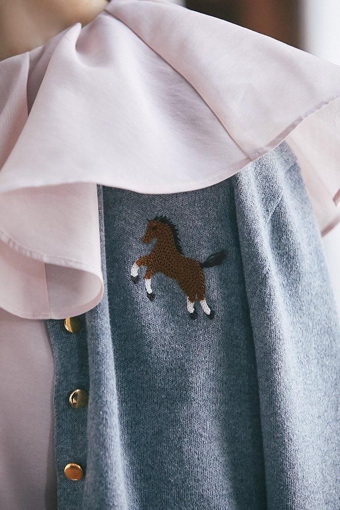 ワンポイント刺繍カーディガン(グレー) - seventen ワンポイント刺繍カーディガン(グレー) - seventen