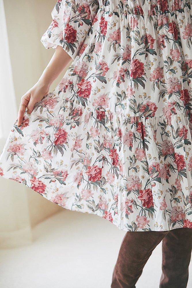 リバティプリントティアードワンピース(ホワイト) - seventen