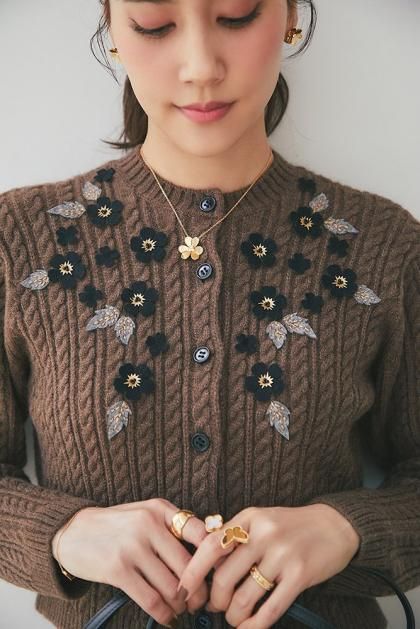 【30％off】アップリケケーブルカーディガン(ブラウン)