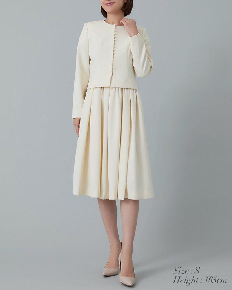 1576美品 シソラス パール付きノーカラージャケット オフホワイト S 1576美品 シソラス パール付きノーカラージャケット オフ