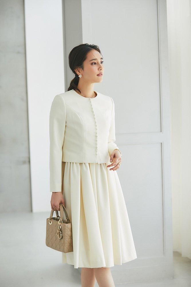 【希少レア】TED BAKER ホワイト ノーカラージャケット　日本未入荷 希少レア】TED BAKER ホワイト ノーカラージャケット 日本未入荷
