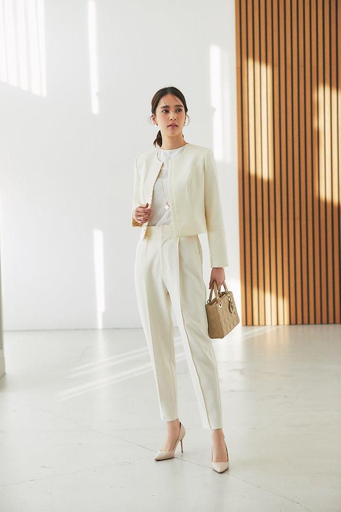 タックテーパードパンツ(オフホワイト) - seventen