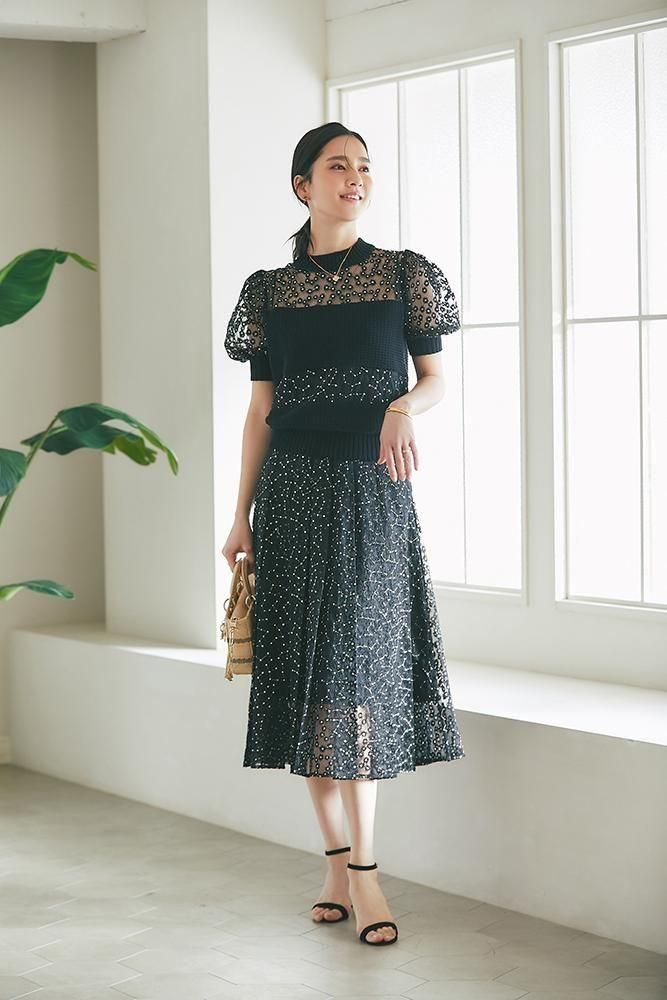 レース プリーツスカート VERY NaVY2024年12月号掲載】グロッシーレース プリーツスカート