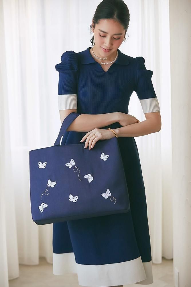 セブンテン バタフライ刺繍ミディアムバッグ ネイビー バタフライ刺繍ミディアムバッグ(ネイビー) - seventen