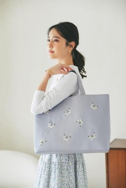 バタフライ刺繍ラージバッグ(ブルーグレー)