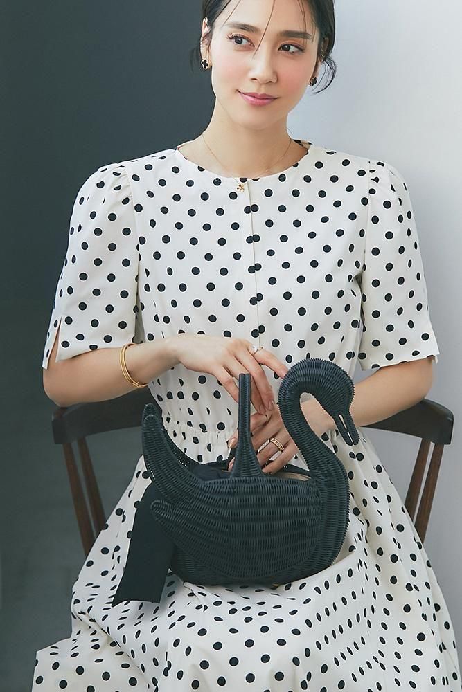 seventen セブンテン スワンラタンバッグ 20％off】スワンラタンバッグ(ブラック) - seventen