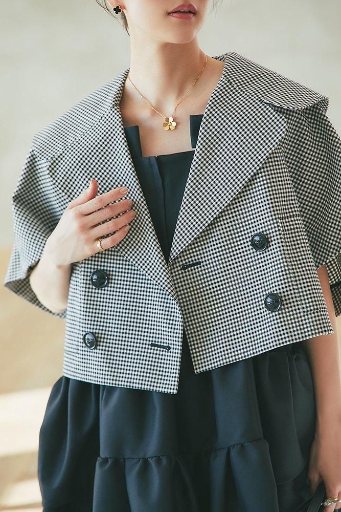 美品　seventen ダブルブレストショートジャケット　ベージュ　Sサイズ ダブルブレストショートジャケット(ベージュ) - seventen