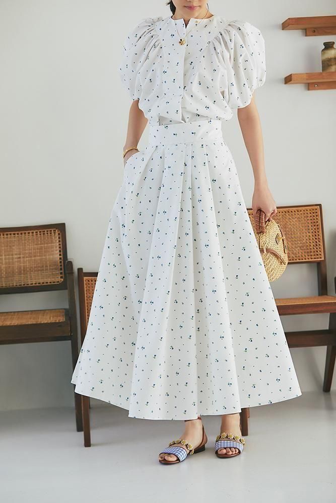 再入荷】プリントハイウエストタックスカート(小花柄) - seventen