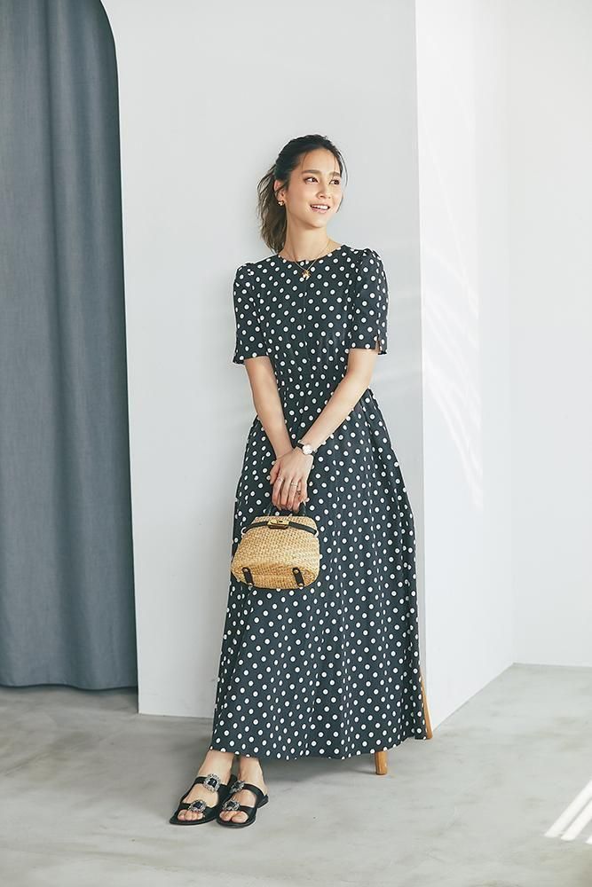 価格は安く ハーフスリーブドットワンピース(ブラック×ホワイトドット ワンピース