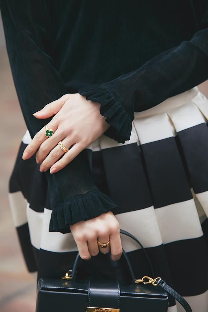 ヘヨン hyeon ベロアシアートップス　　ブラック ヘヨン hyeon ベロアシアートップス ブラック