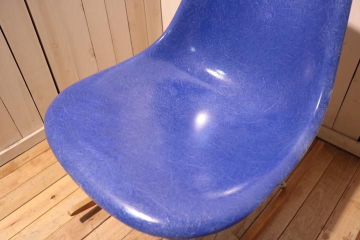 Hermanmiller(ハーマンミラー)社のFRPのヴィンテージのイームズ Hermanmiller(ハーマンミラー)社のFRPのヴィンテージのイームズ