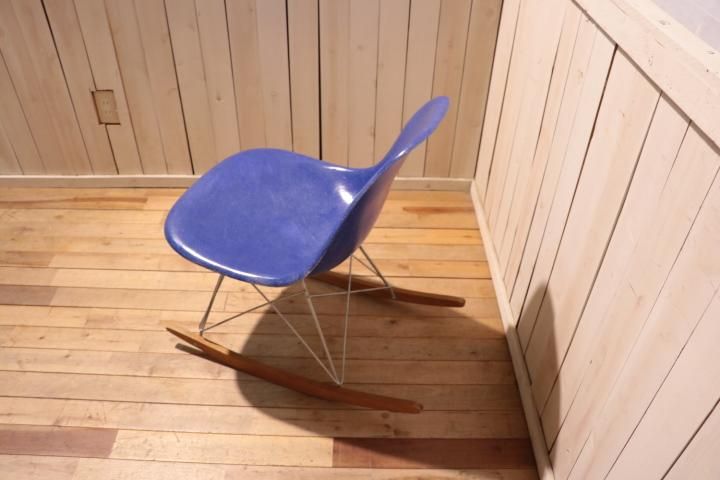 Hermanmiller(ハーマンミラー)社のFRPのヴィンテージのイームズ