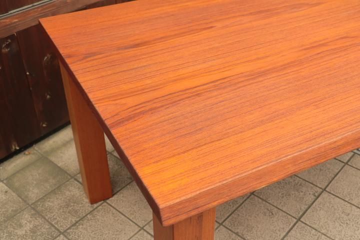 KAGURA(家具蔵)稀少なチーク無垢材を使用した耳付きダイニング KAGURA(家具蔵)稀少なチーク無垢材を使用した耳付きダイニング