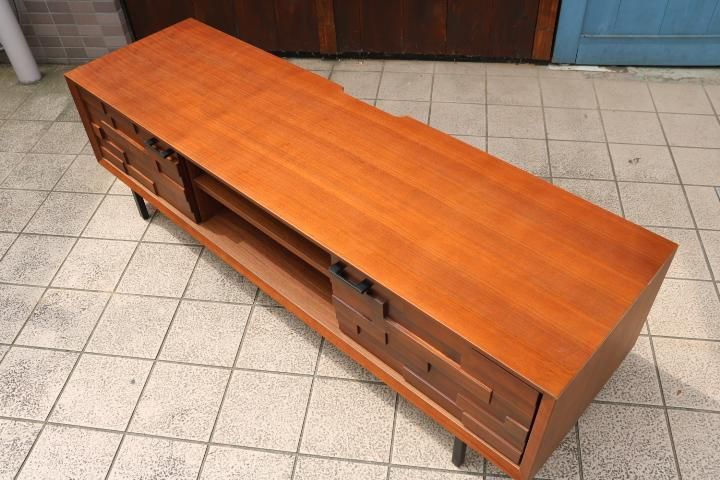 IDC OTSUKA(大塚家具)の IDC OTSUKA(大塚家具)の