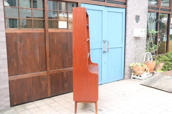 値下げ/デンマーク製のチーク材を使用したブックシェルフです 値下げ/デンマーク製のチーク材を使用したブックシェルフです