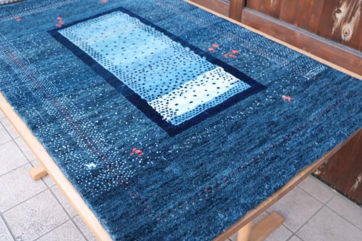 IDC OTSUKA(大塚家具)で取り扱われていたギャッベです。120cmと小振り