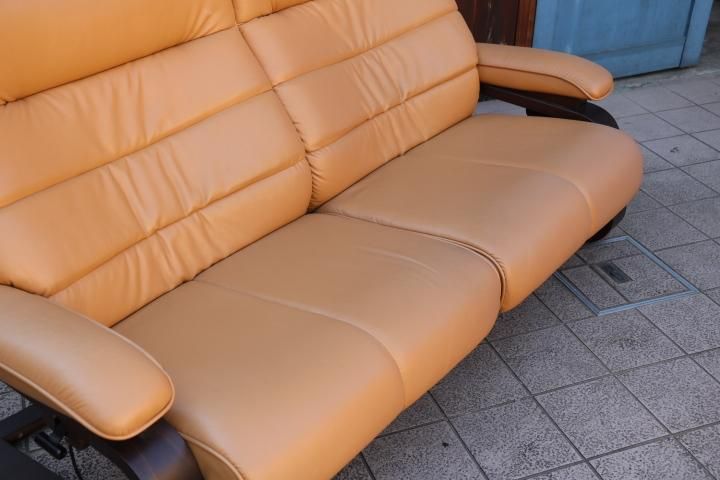 FUJI FURNITURE(冨士ファニチア)の2.5人掛けリクライニング FUJI FURNITURE(冨士ファニチア)の2.5人掛けリクライニング