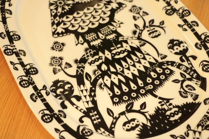 イッタラ タイカ ブラック サービングプレート 41cm フィンランドのiittala(イッタラ)のTaika(タイカ)シリーズ
