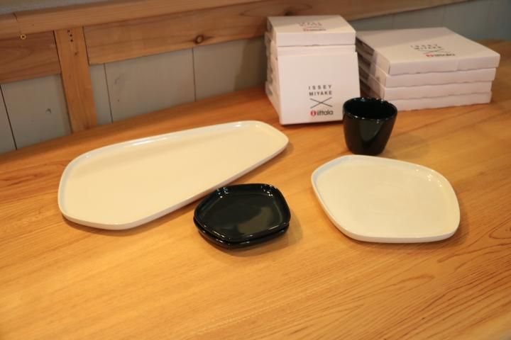 お歳暮ならオンライン 北欧フィンランドのメーカーiittala(イッタラ)とデザイナーIssey 食器