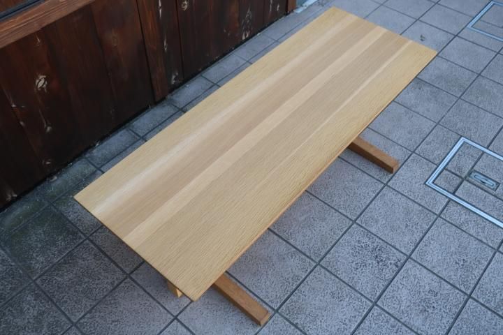 karimoku(カリモク家具)のオーク無垢材を使用したTU3793 ME センター