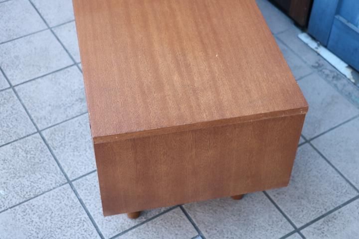 値下げ/OTSUAK(大塚家具製造)のニヤトー材を使用したレトロなテレビ
