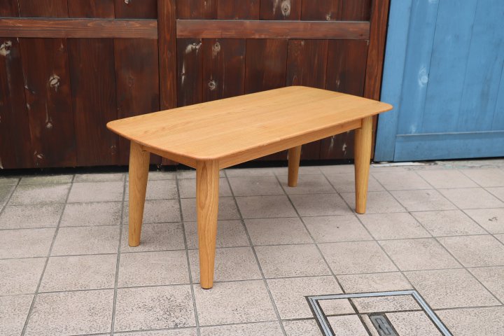 値下げ/IDC OTSUKA(大塚家具)の木の素材感を楽しめるリビングテーブル 