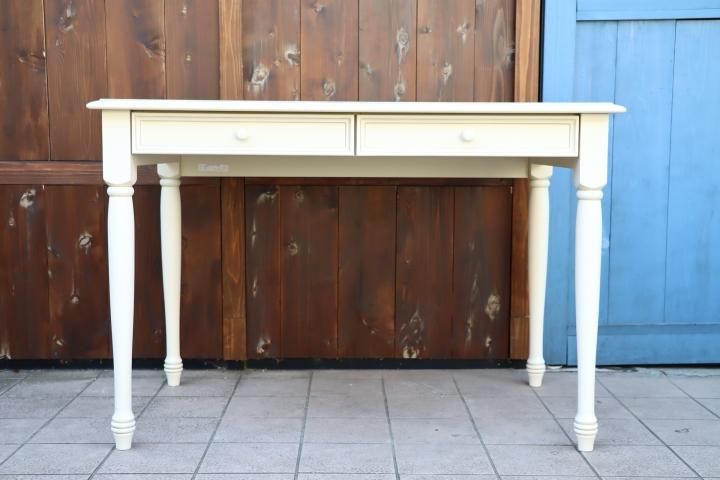 稀少なLAURA ASHLEY(ローラアシュレイ)のDORSET(ドーセット 稀少なLAURA ASHLEY(ローラアシュレイ)のDORSET(ドーセット