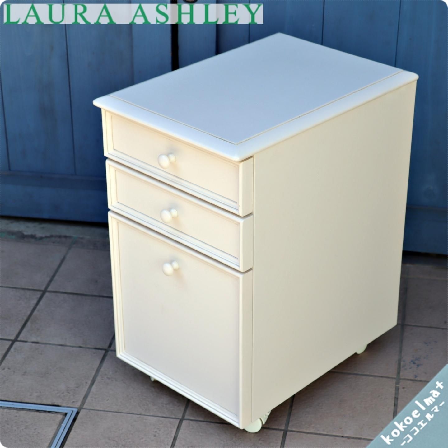 稀少なLAURA ASHLEY(ローラアシュレイ)のDORSET(ドーセット 稀少なLAURA ASHLEY(ローラアシュレイ)のDORSET(ドーセット
