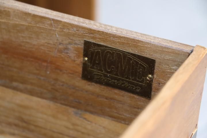 ACME FURNITURE(アクメファニチャー)のトロイ オープンシェルフ ACME FURNITURE(アクメファニチャー)のトロイ オープンシェルフ